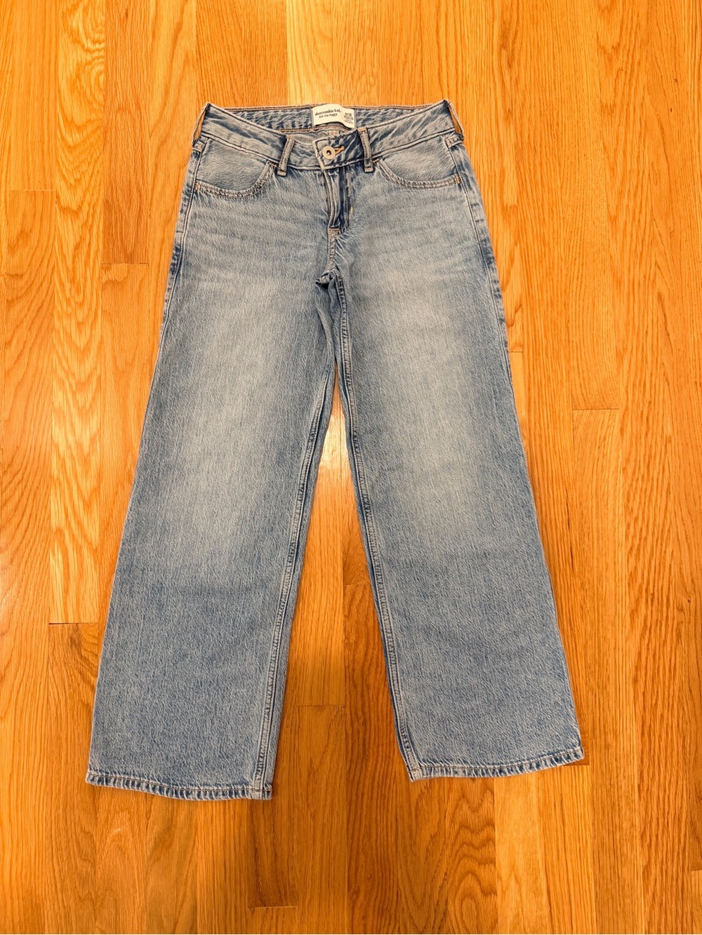 Abercrombie Kids Low Rise Baggy Jeans- Size 9/10